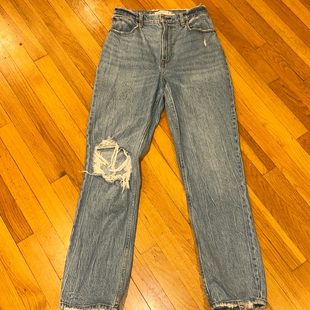 Curve Love size 27/4R
The 90s Straight Ultra High Rise
Abercrombie and Fitch